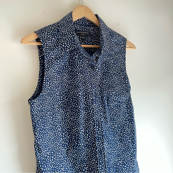 Banana Republic Womens Navy White Tailored Fit Sleeveless Button Up Blouse Sz 10 - Picture 3 of 12